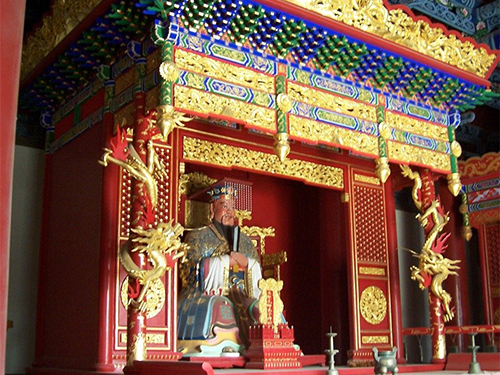 龍盤柱神龕